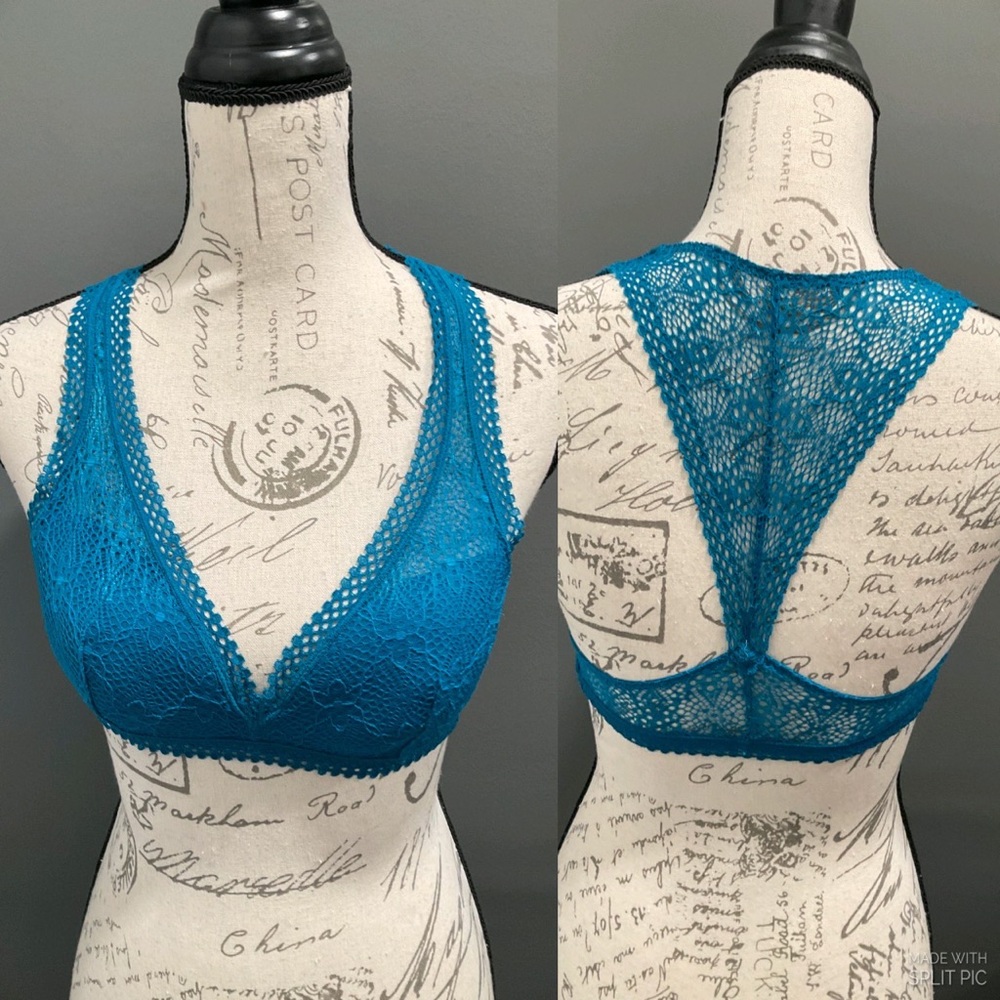 VICTORIAS‎ SECRET LACE DETAILED BRALETTE